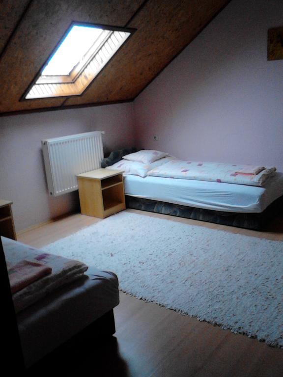 Vadvirag Vendeghaz Hotell Lenti Rum bild